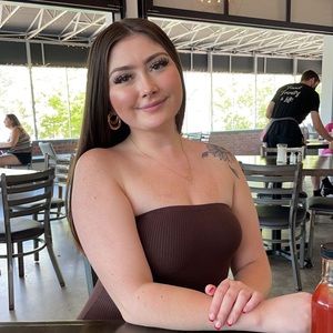 Meet your Posher, Jade